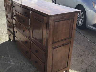BEAUTIFUL SOLID OAK DRESSER