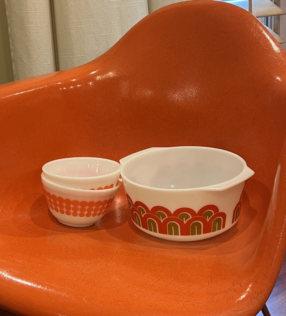 Set of 3 vintage Pyrex bowls
