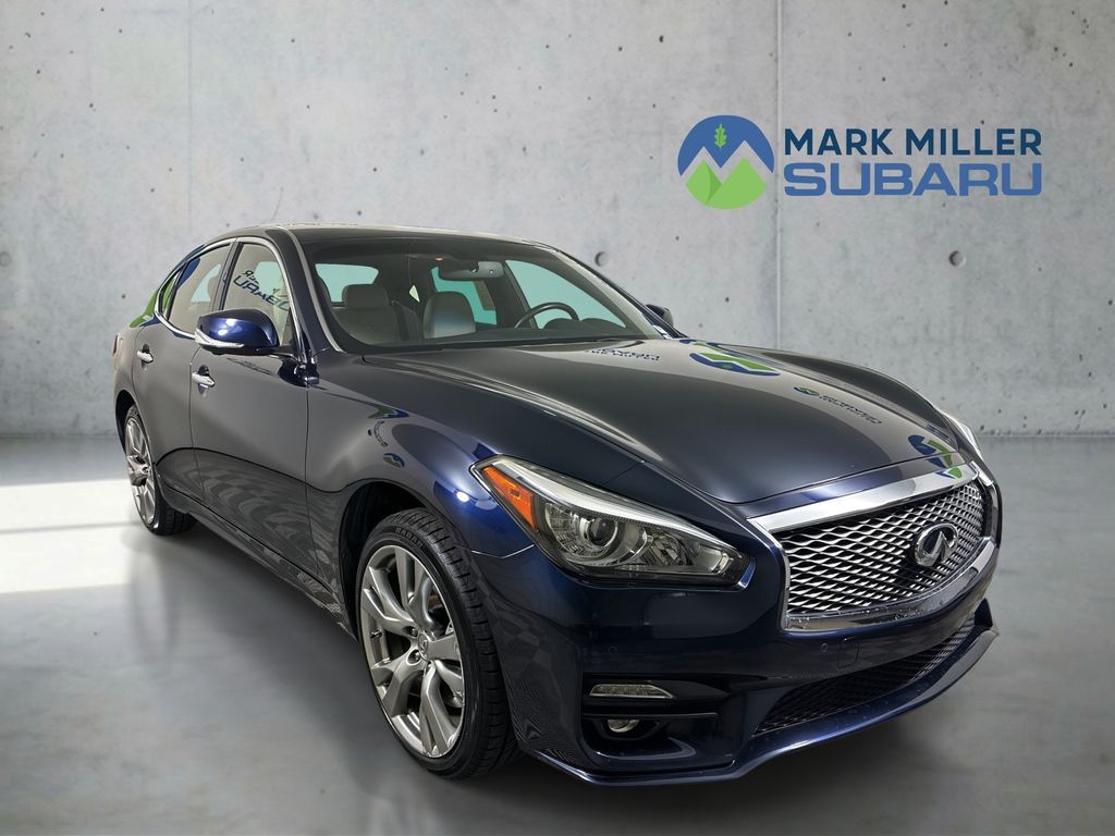 2015 Infiniti Q70 3.7