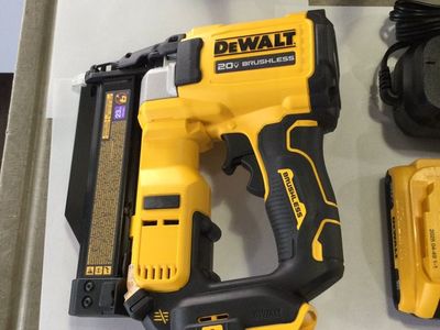 Dewalt Nailer Kit
