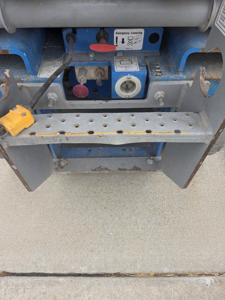 Main image 6
