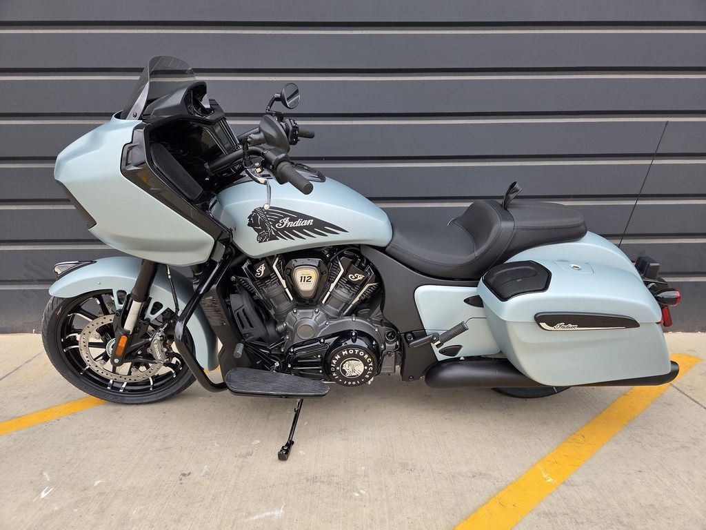2025 Indian Motorcycle® Challenger® Dark Horse® 112 w/PowerBand Audio Frost Silver Smoke