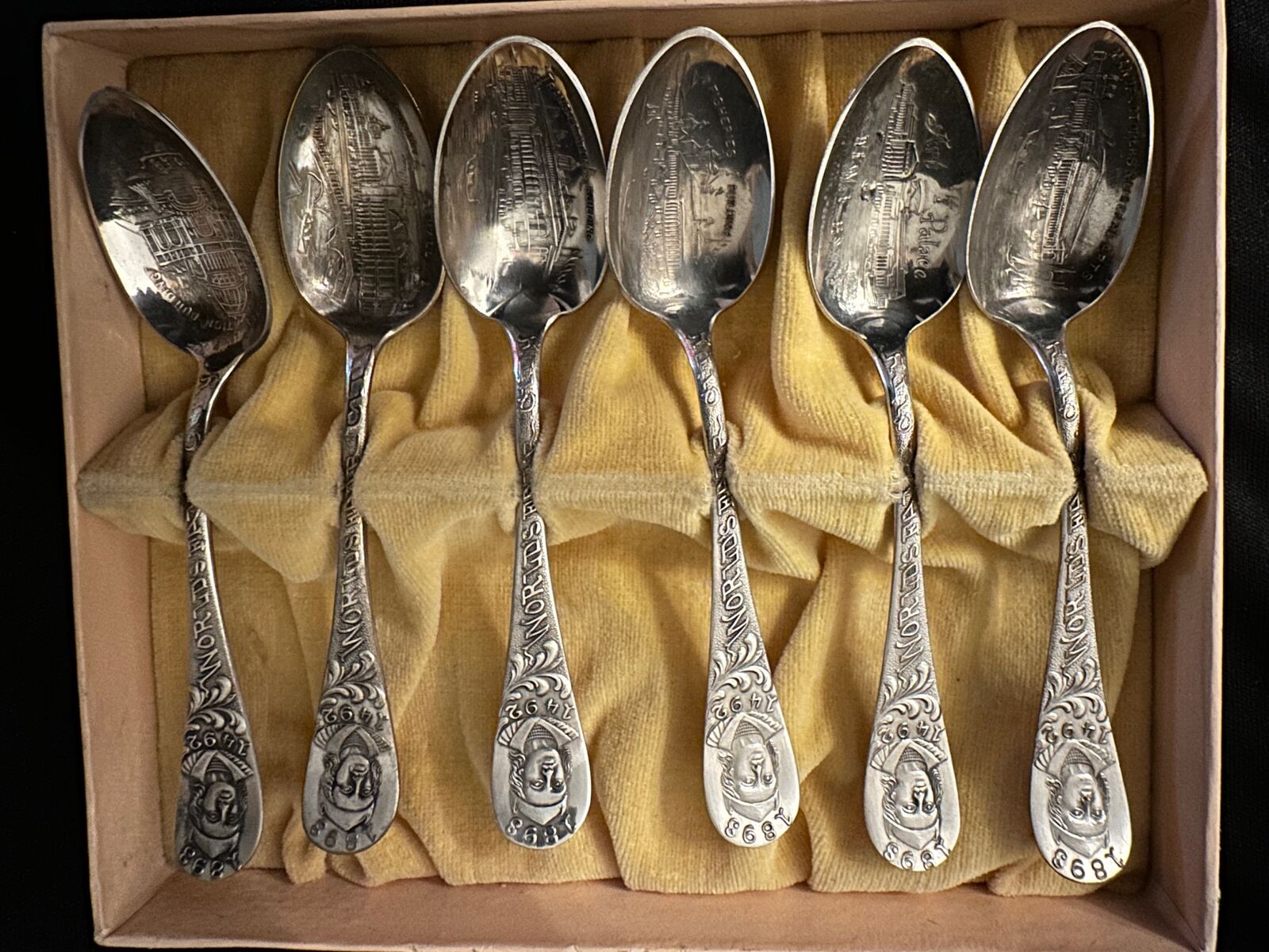 Commemorative 1893 Chicago worlds fair spoon set