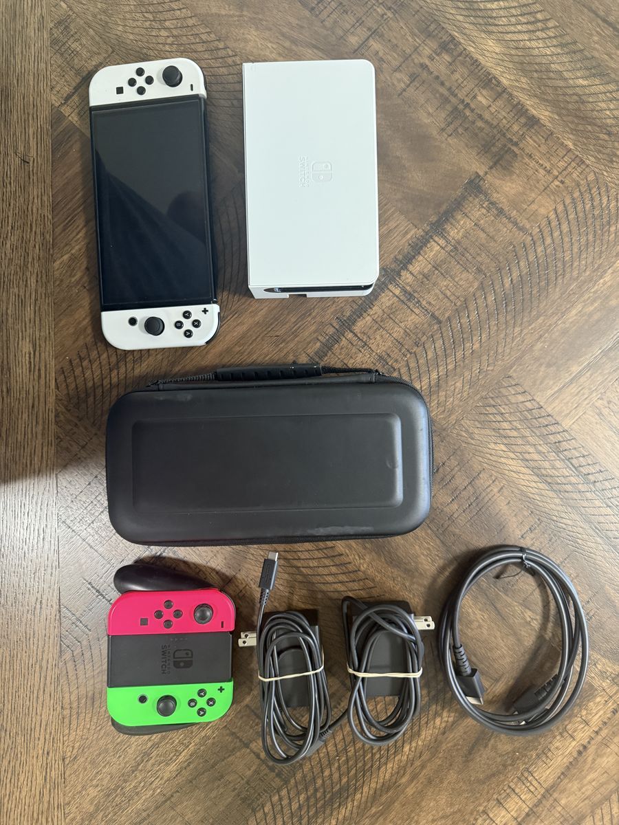 Nintendo Switch OLED Bundle