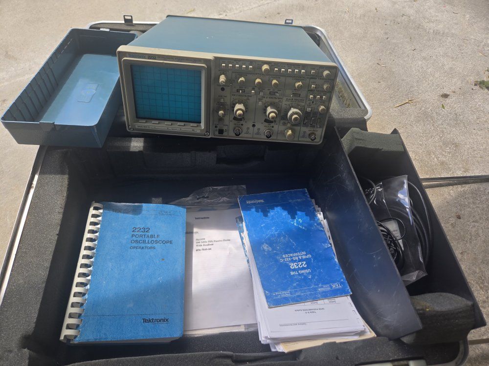 tektronics 2232 portable oscilloscope