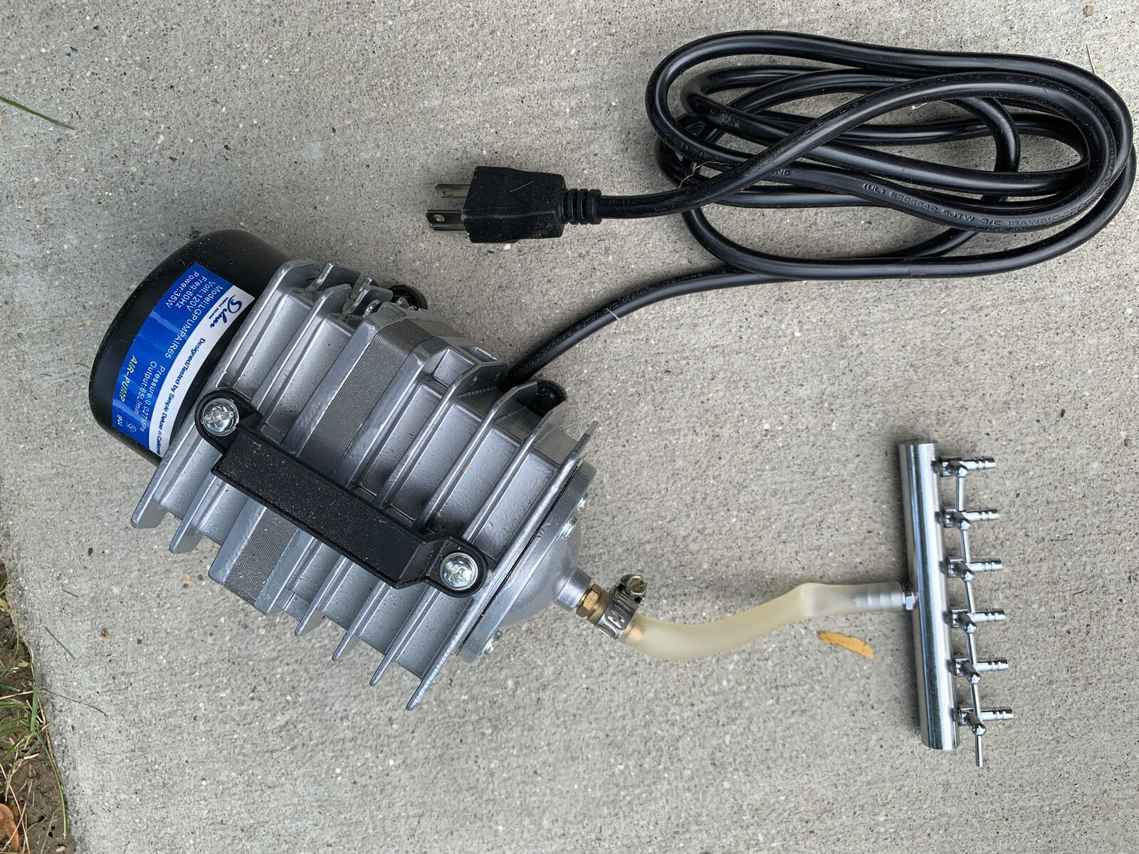 Air Pump, Outlet and tubing.