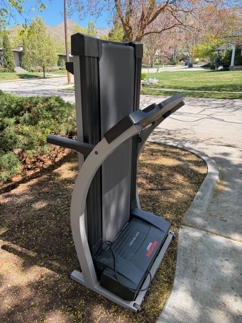 Working treadmill - Free