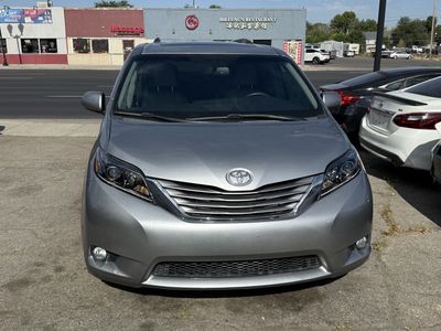 2017 Toyota Sienna XLE Limited 7-Passenger
