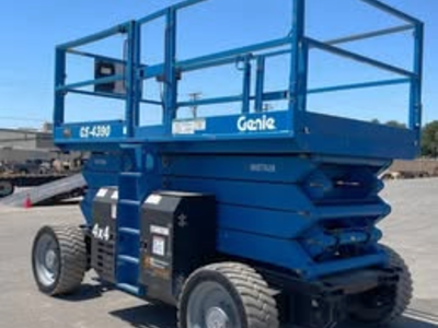2015 Genie GS-4390 RT Scissor Lift