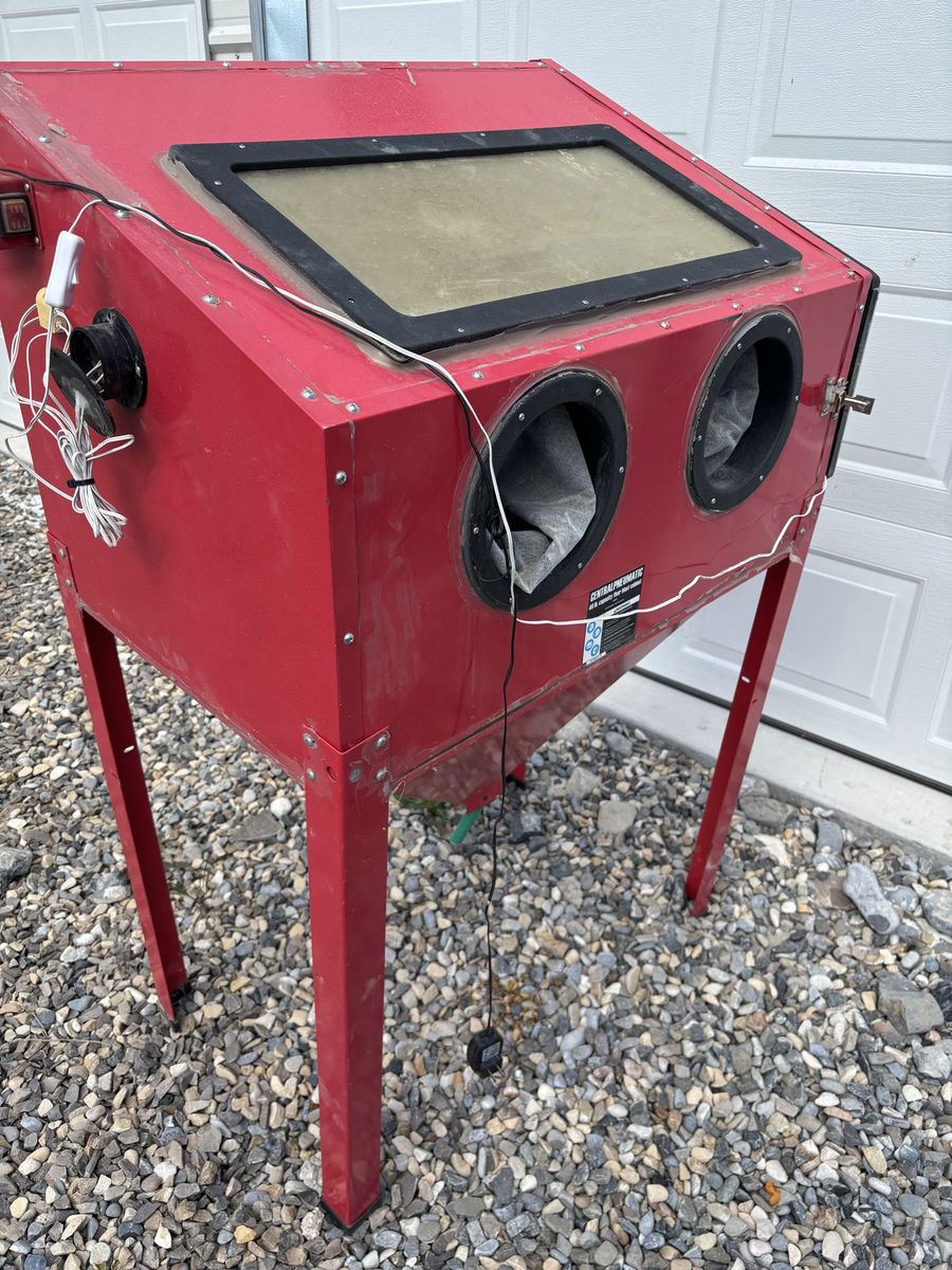 Vapor grit sand blaster