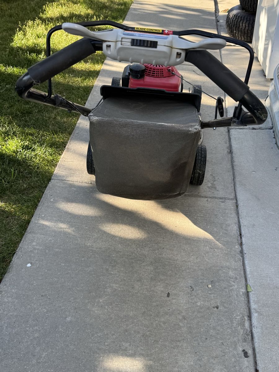Honda lawnmower self propelled