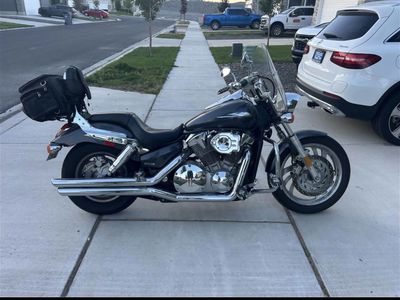 Honda VTX 1300 Cruiser Motorcycle - Grey, Windshield, Passenger Backrest, Saddlebag