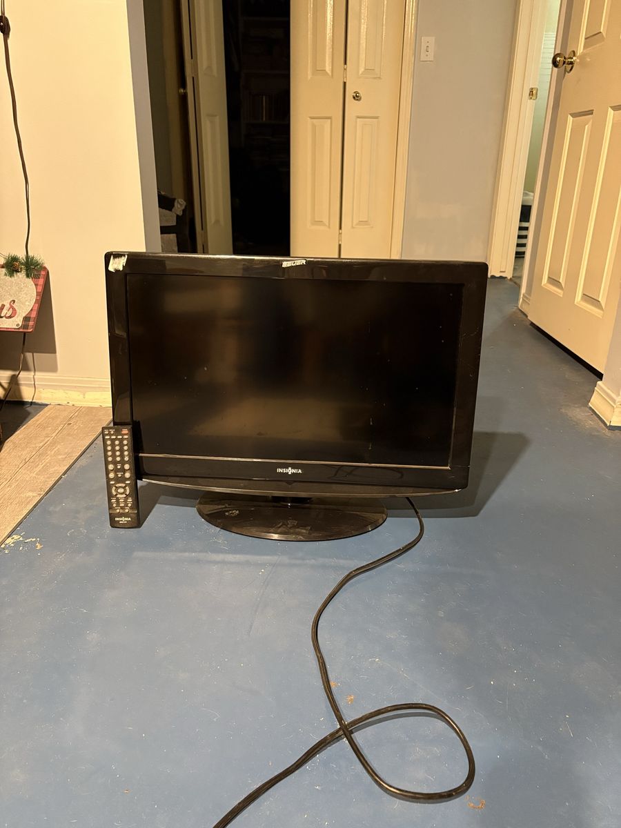 Insignia Flat Screen Television with Remote Control - Used