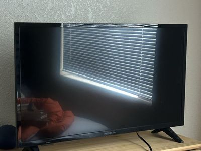 32 inch Insignia TV