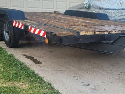 Heavy-Duty Flatbed Utility Trailer - Tandem Axle, Wood Deck, Excellent Condition 8' wide 14' long trailer breaks bill of sale