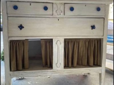Dresser