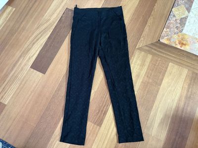 Black Amanda + Chelsea Pants W/ Raised Pattern Sz6
