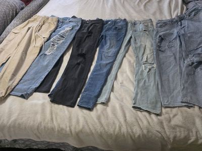 Lot of 6 Women's Pants & Jeans Size S/M - Distressed, Skinny & Jogger Styles