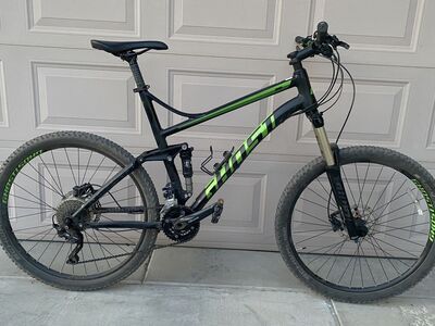 REI Ghost XL 27.5 MountainBike Green & Black