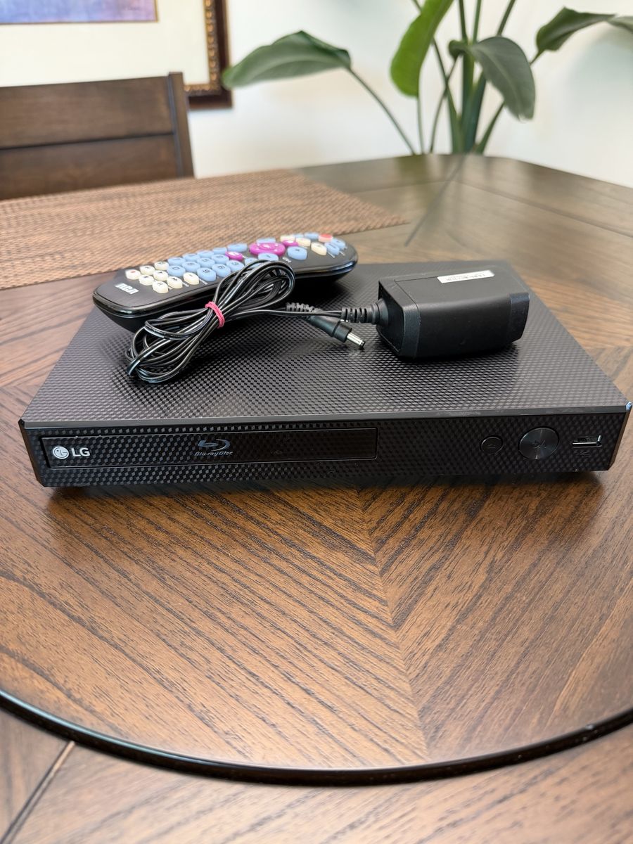 LG BPM35 Network Blu-Ray Disc / DVD Player with Remote and Power Adapter