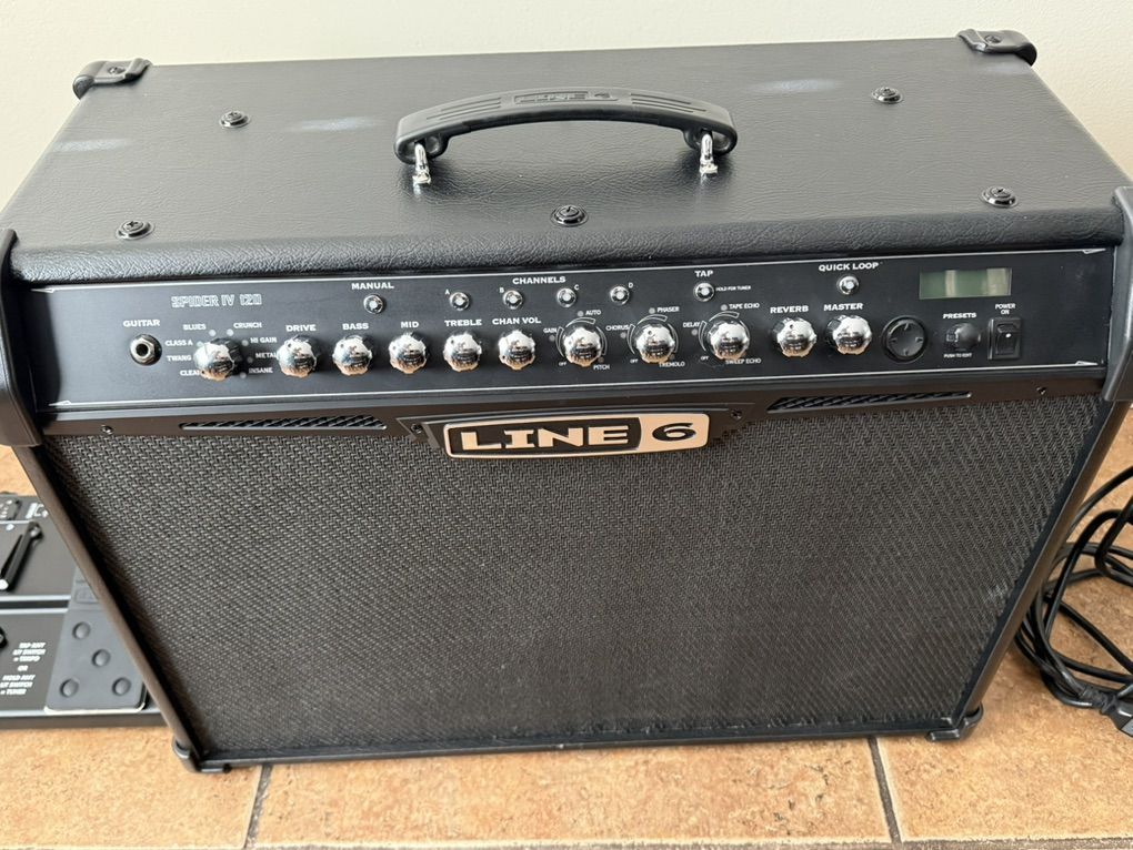 Line 6 Spider IV 120 Amplifier w/FBV MKII Pedal