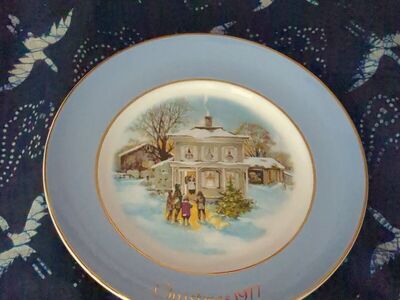 1977 collectors Christmas plate