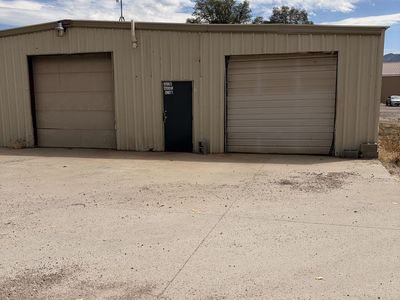 2640sq /ft shop for lease (44 x 60)