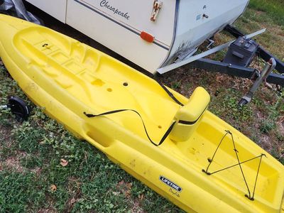 Lifetime Wave Youth Kayak & Lifetime Daylite Kayak with Paddles - Green & Yellow