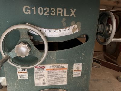 Grizzly Industrial G1023RLX 10" Left-Tilt Table Saw with riving knife and 7' Rails