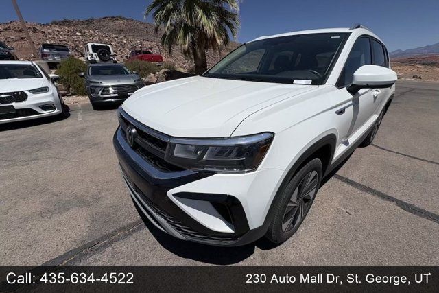 2024 Volkswagen Taos SE 4Motion