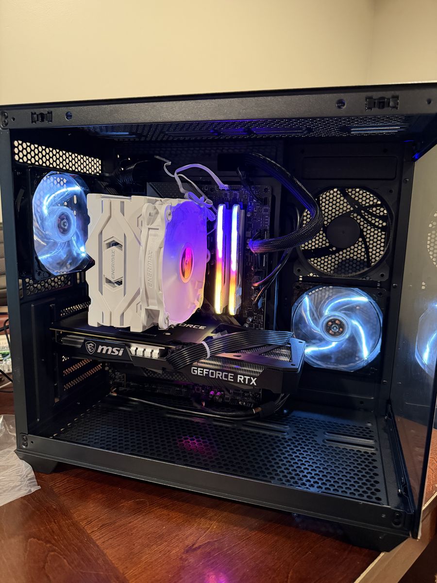 High-End Whiteout Gaming PC