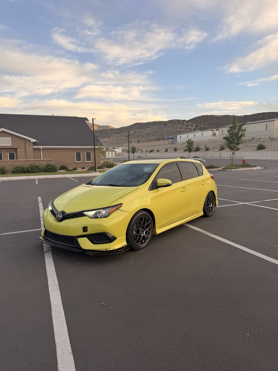2016 Scion iM Base