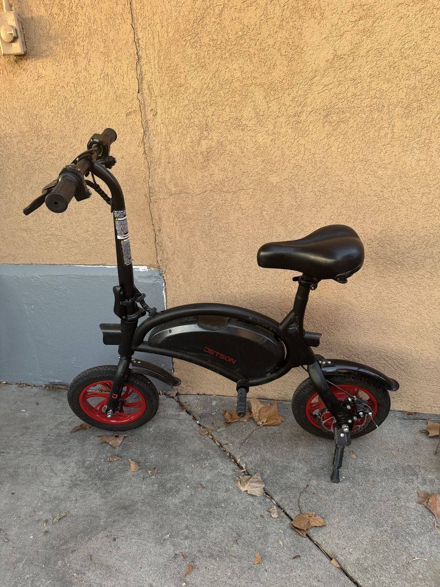 Jetson bolt folding electric bike incluided charger ( The price is firm)