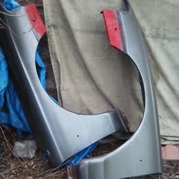 1995 Mustang front fenders