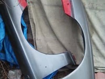 1995 Mustang front fenders