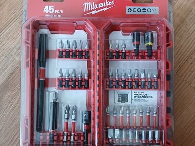 NEW Milwaukee SHOCKWAVE Impact Duty Driver Bit Set (45-Piece) - 48-32-4023