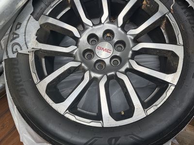 Set of 4 GMC Wheels & Bridgestone Tires