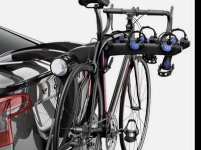 Thule Raceway Locking Rear Trunk Mounted 2 Bicycle
