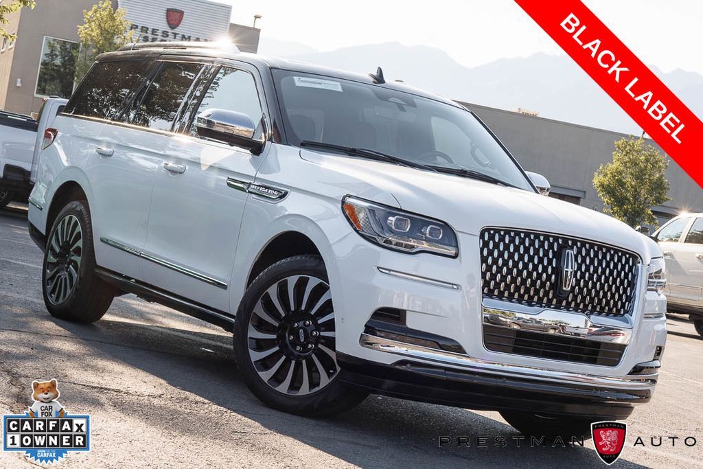 2024 Lincoln Navigator Black Label