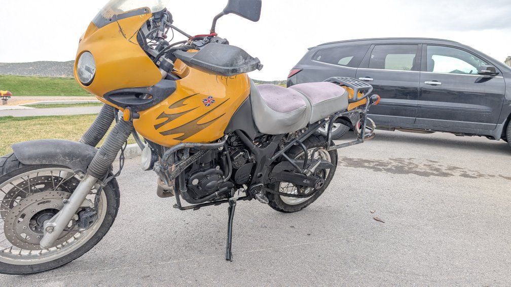 1999 Triumph Tiger 885i