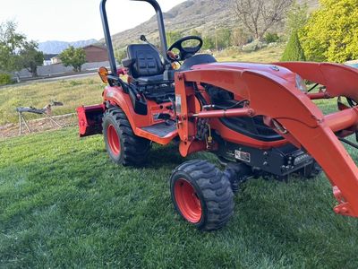 Kubota tractor 4x4 diesel
