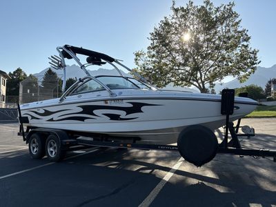 2007 21’ Centurion Elite Wakeboard Boat with Tower and Tandem Axle Trailer