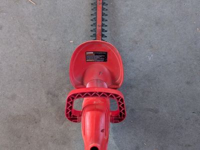 Black and Decker Hedge Trimmer