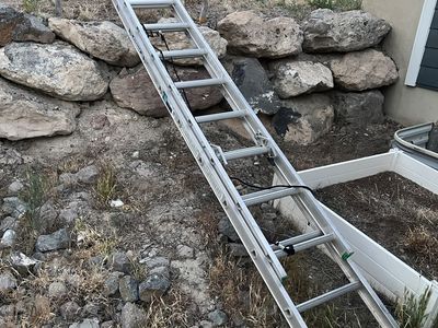 Werner 24-ft Aluminum Extension Ladder - Type I 250lb Capacity, Multi-purpose