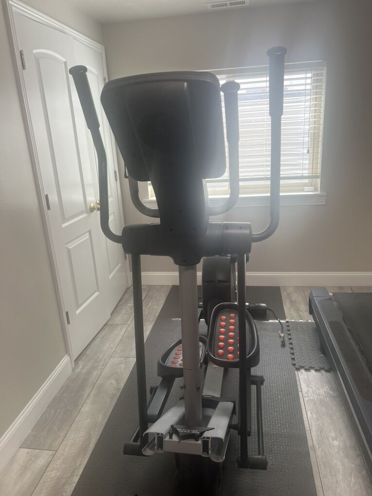 Nordic Track AutoStrider 990