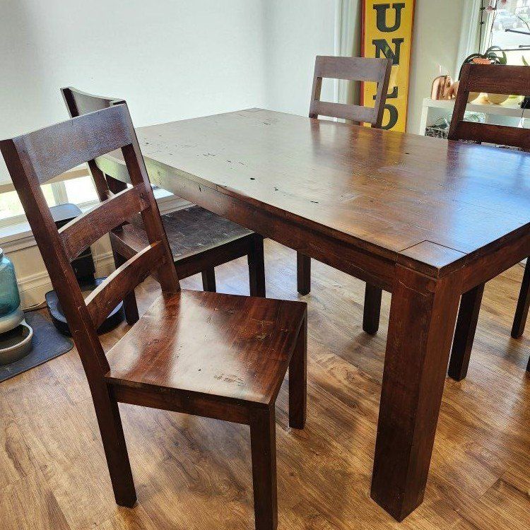 World Market Dinning Table & Chairs