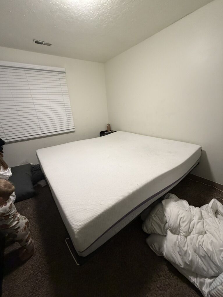 Purple Mattress And Adjustable Bass