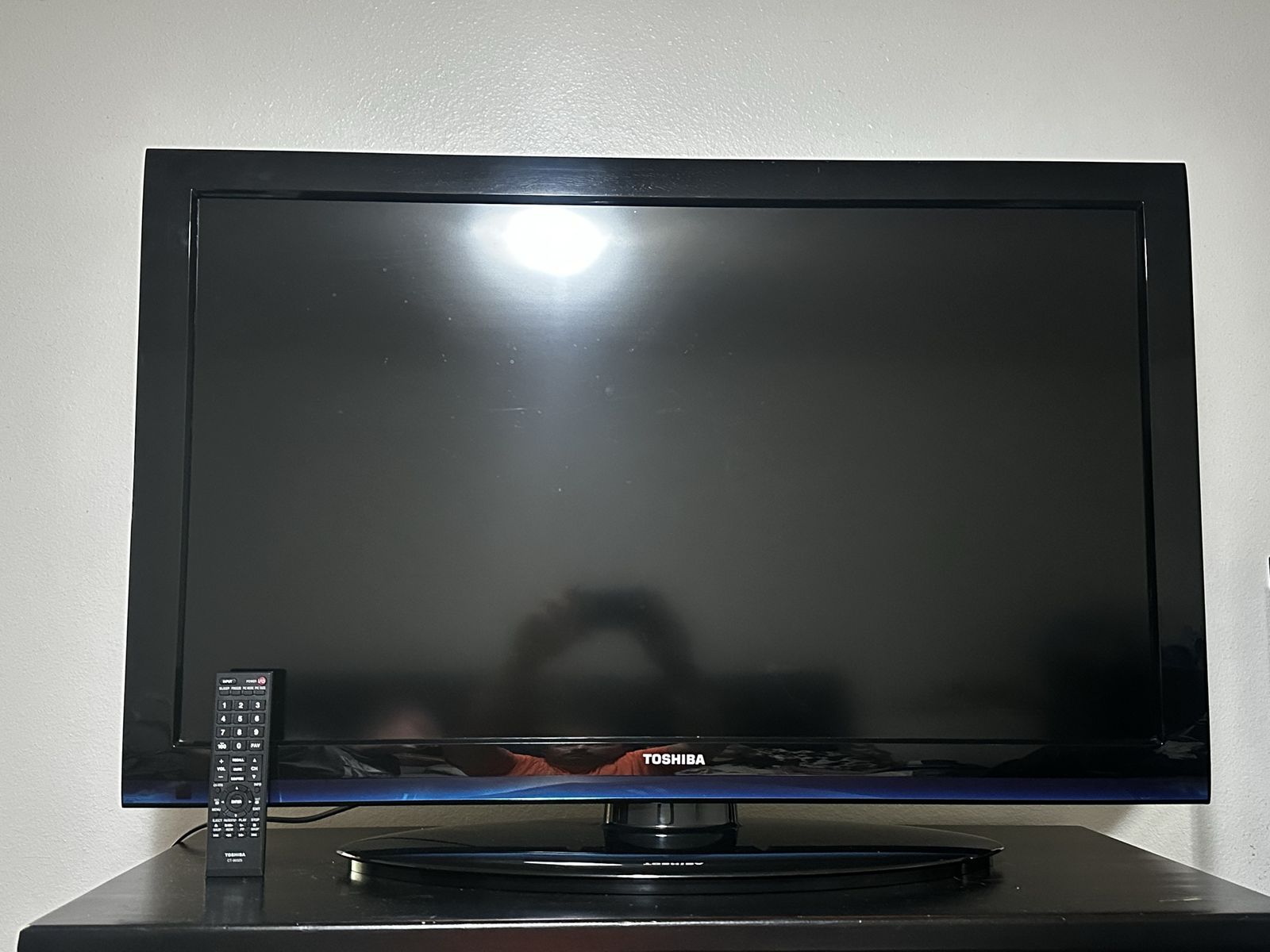 Toshiba 40” TV