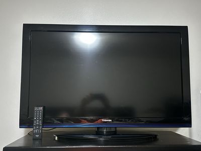 Toshiba 40” TV