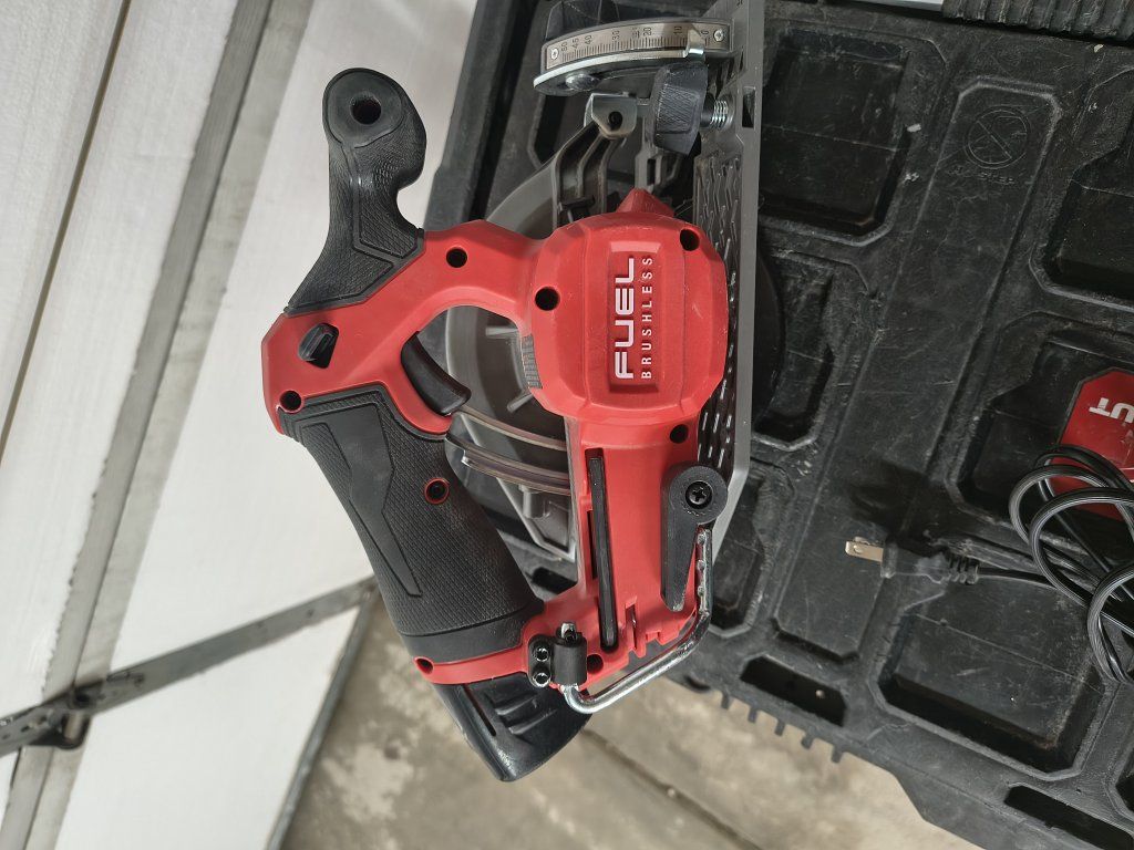 Milwaukee m12 fuel circular saw